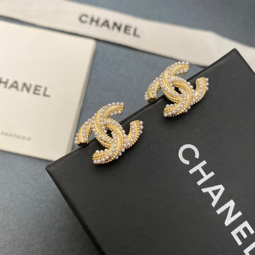 Chanel 🇫🇷 Style Classic Gold Double C Pearl Stud Earrings – El