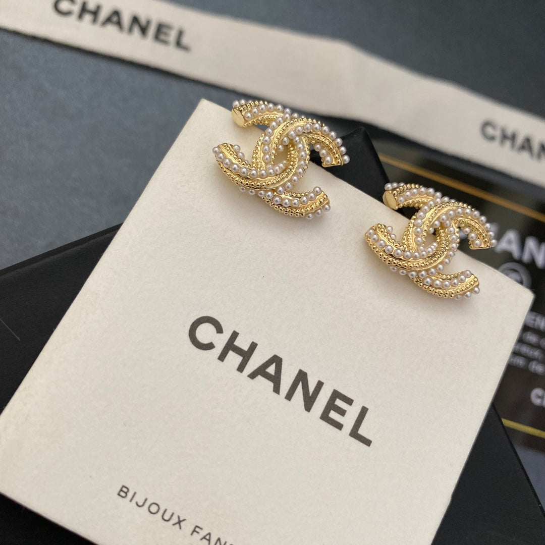 Chanel 🇫🇷 Style Classic Gold Double C Pearl Stud Earrings – El