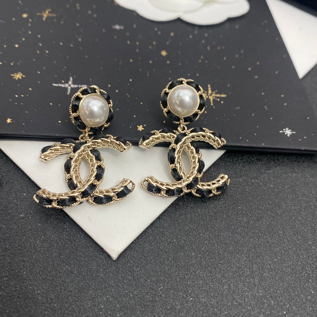 Chanel Pearl CC Drop Gold Earrings 20SS – Coco Approved Studio
